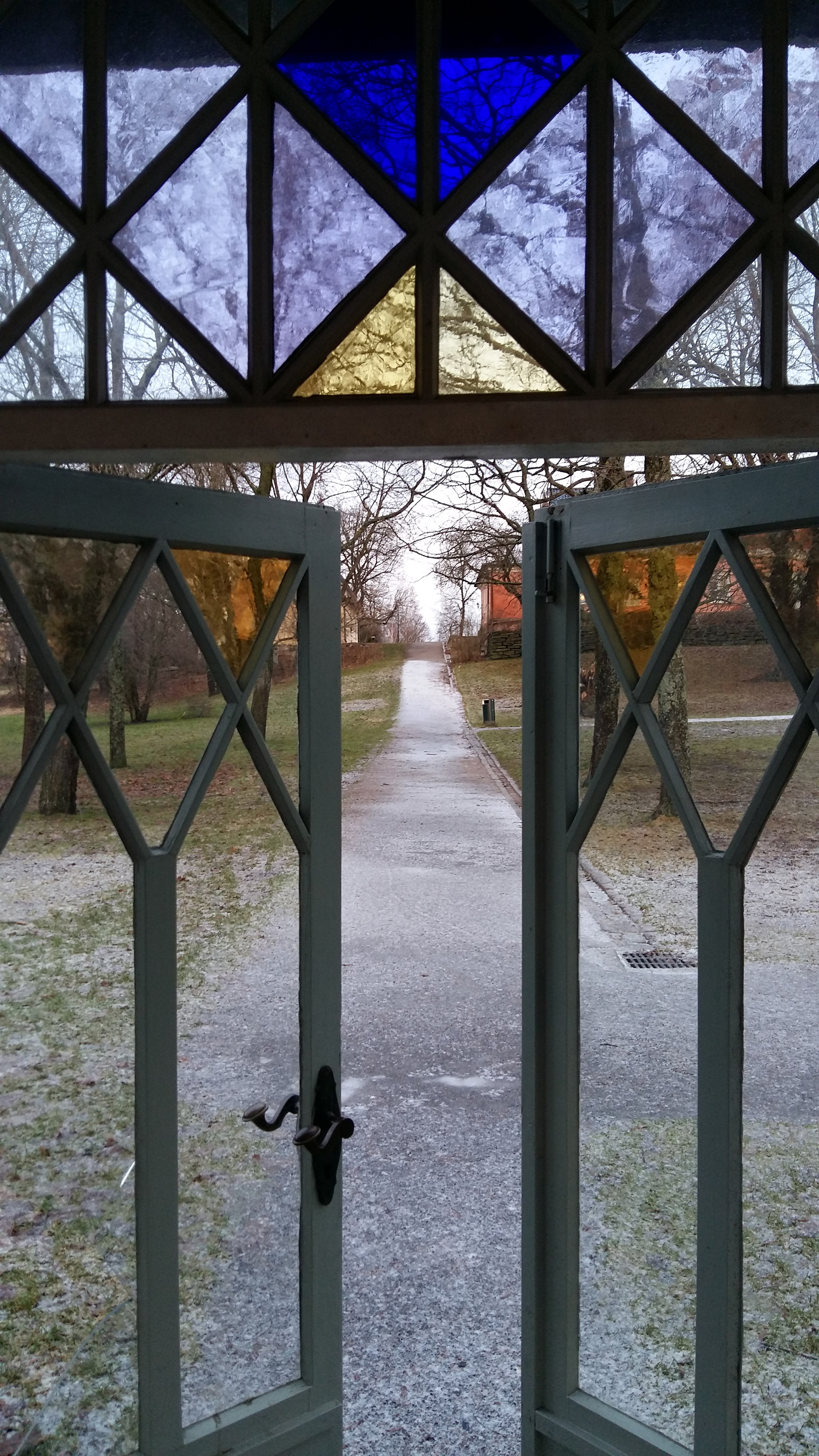 omaa tietä kuulostellen